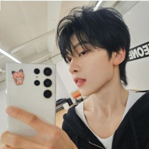 Meet your Posher, Hyunjin